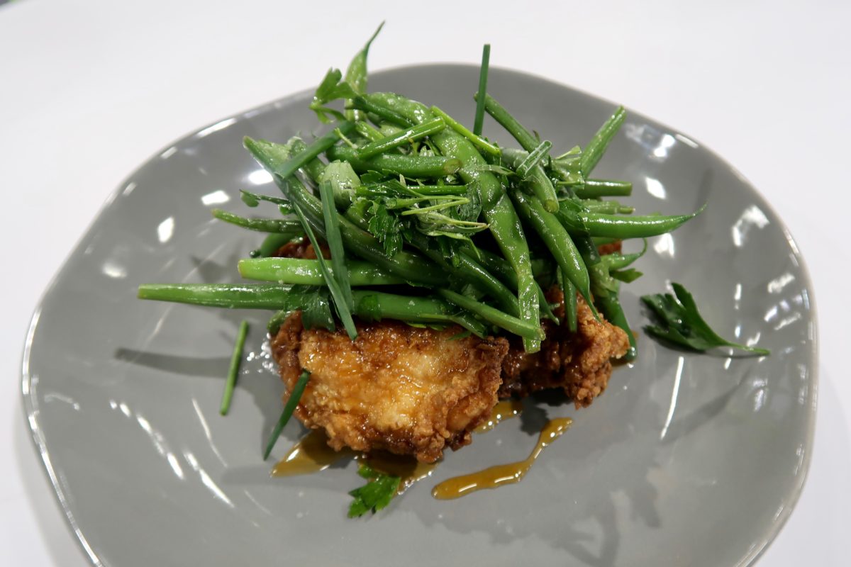 Crispy chicken haricot vert salad