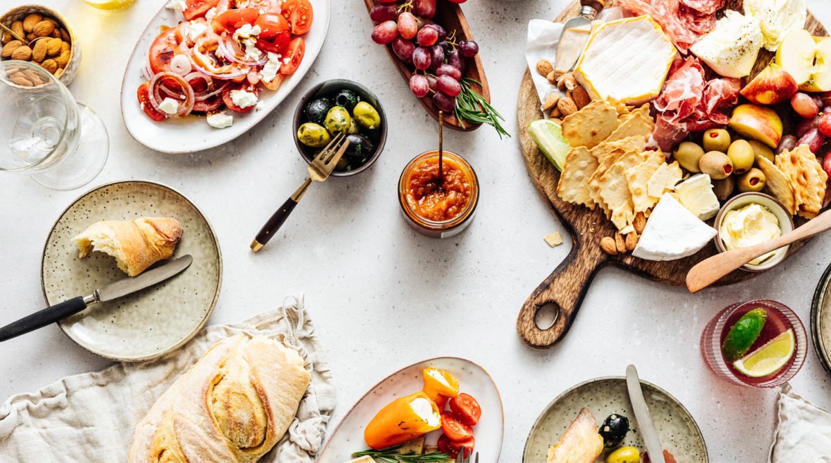 On Trend Takeout Platters